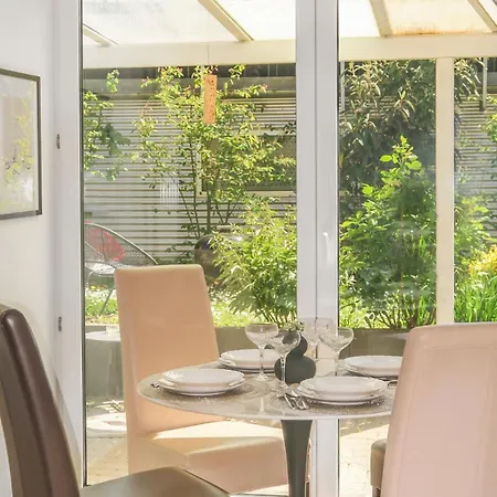 Gemuetliches 2 Mit Garten, Grillmoeglichkeit Und Stauraumflaeche