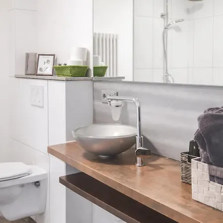 Apartamento Gemuetliches 2 Mit Garten, Grillmoeglichkeit Und Stauraumflaeche *