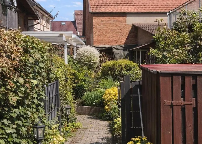 Gemuetliches 2 Mit Garten, Grillmoeglichkeit Und Stauraumflaeche Daire Büdingen